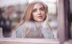 女教师被学生连续糟蹋电影